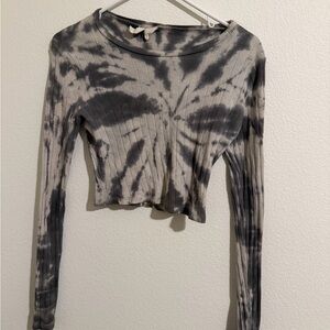 Sky and Sparrow Black and Gray Tie-Dye Long Sleeve Top